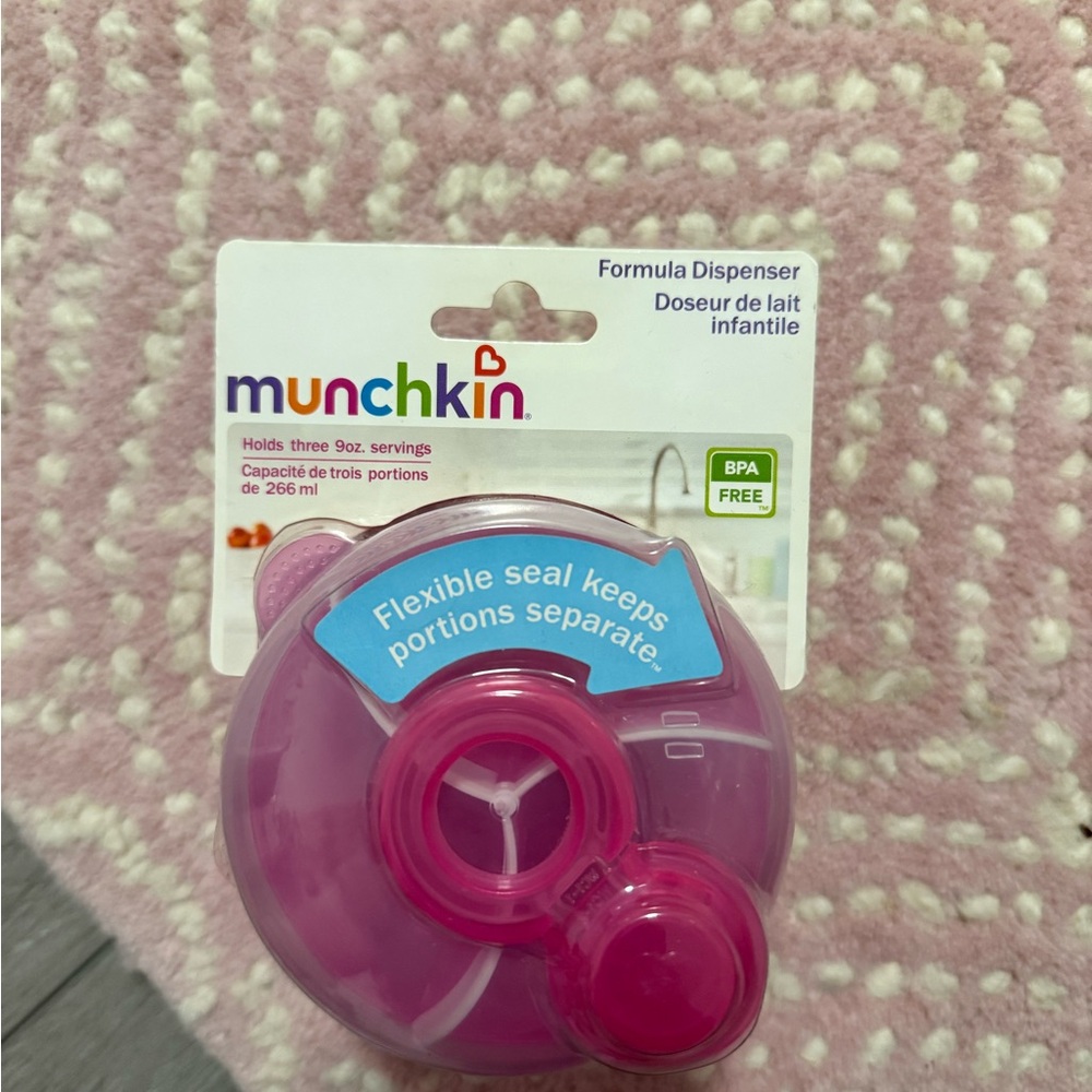 Munchkin Pink Snack Dispenser